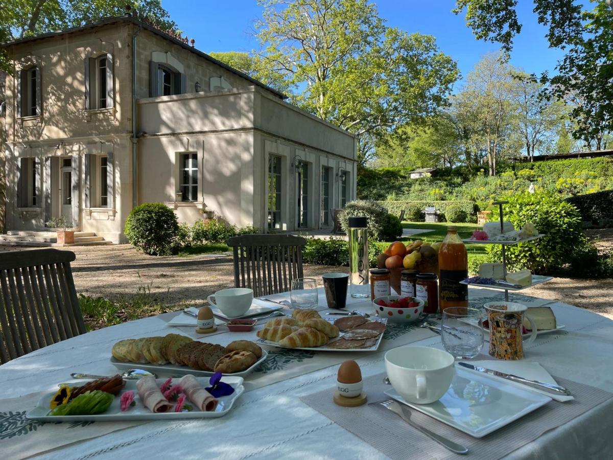 Bed and Breakfast Ermitage Notre Dame De Vacquieres Noves Exterior foto