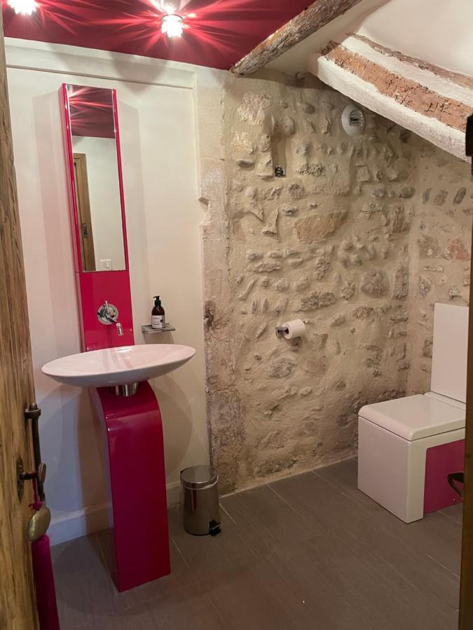 Bed and Breakfast Ermitage Notre Dame De Vacquieres Noves Exterior foto