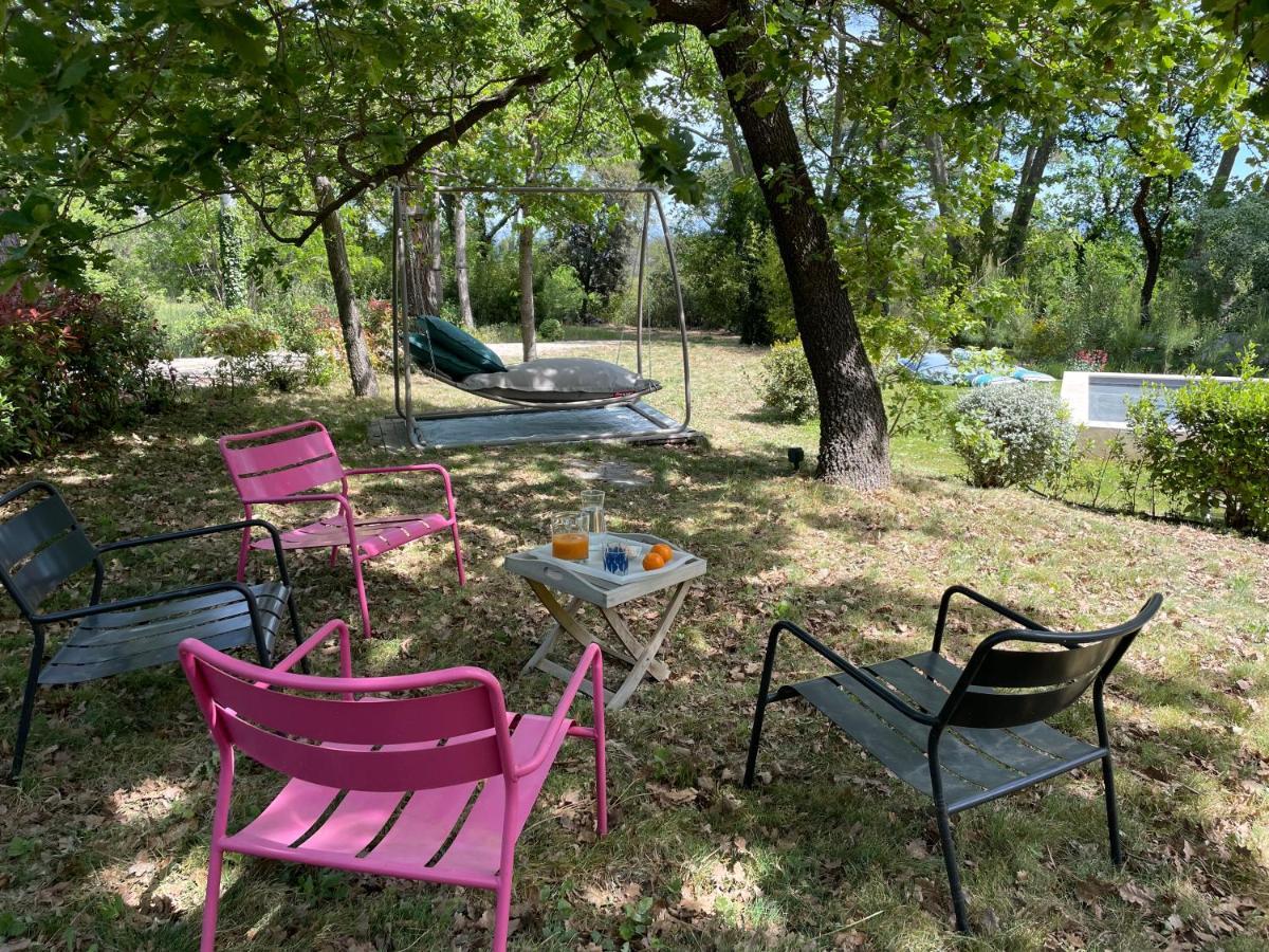 Bed and Breakfast Ermitage Notre Dame De Vacquieres Noves Exterior foto