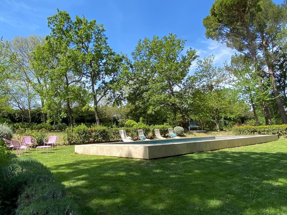 Bed and Breakfast Ermitage Notre Dame De Vacquieres Noves Exterior foto
