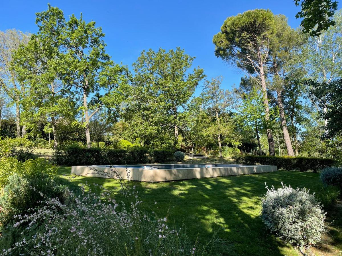 Bed and Breakfast Ermitage Notre Dame De Vacquieres Noves Exterior foto